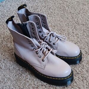 Dr. Martens Jadon lll Platform Boots In Vintage Taupe Pisa Womens 12 Mens 11